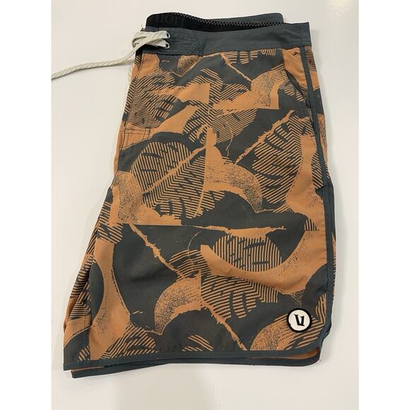 Vuori Shorts Mens 38 Lot Of 2 V314 Performance Cruise Boardshorts - Picture 5 of 10